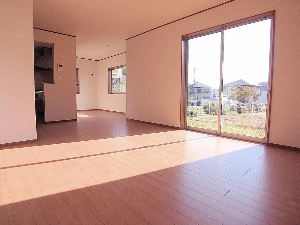 Living. Family of communication is the adoption of more deepen face-to-face kitchen Living Dining & amp; amp; Kitchen! (November 2013) Shooting