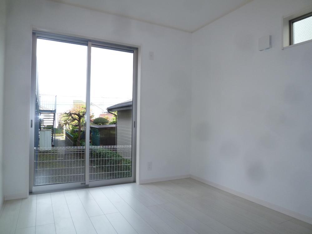 Non-living room. Indoor (12 May 2013) Shooting