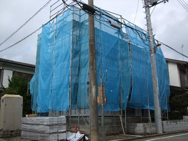 Local appearance photo. Local architecture in the photograph. For the corner lot, Open impression have!