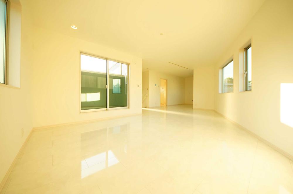 Living. Indoor (11 May 2013) Shooting, The living also has a floor heating. 