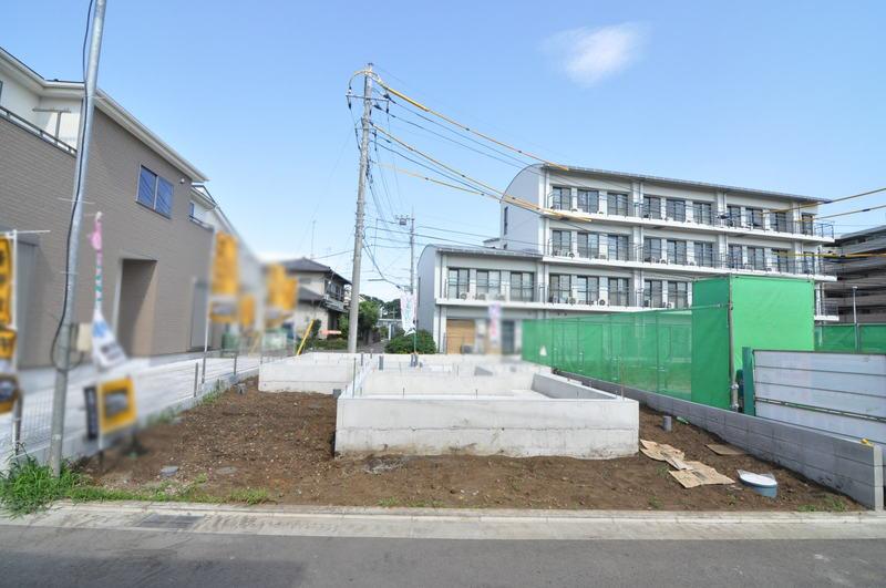 Other. Local architecture in the photograph