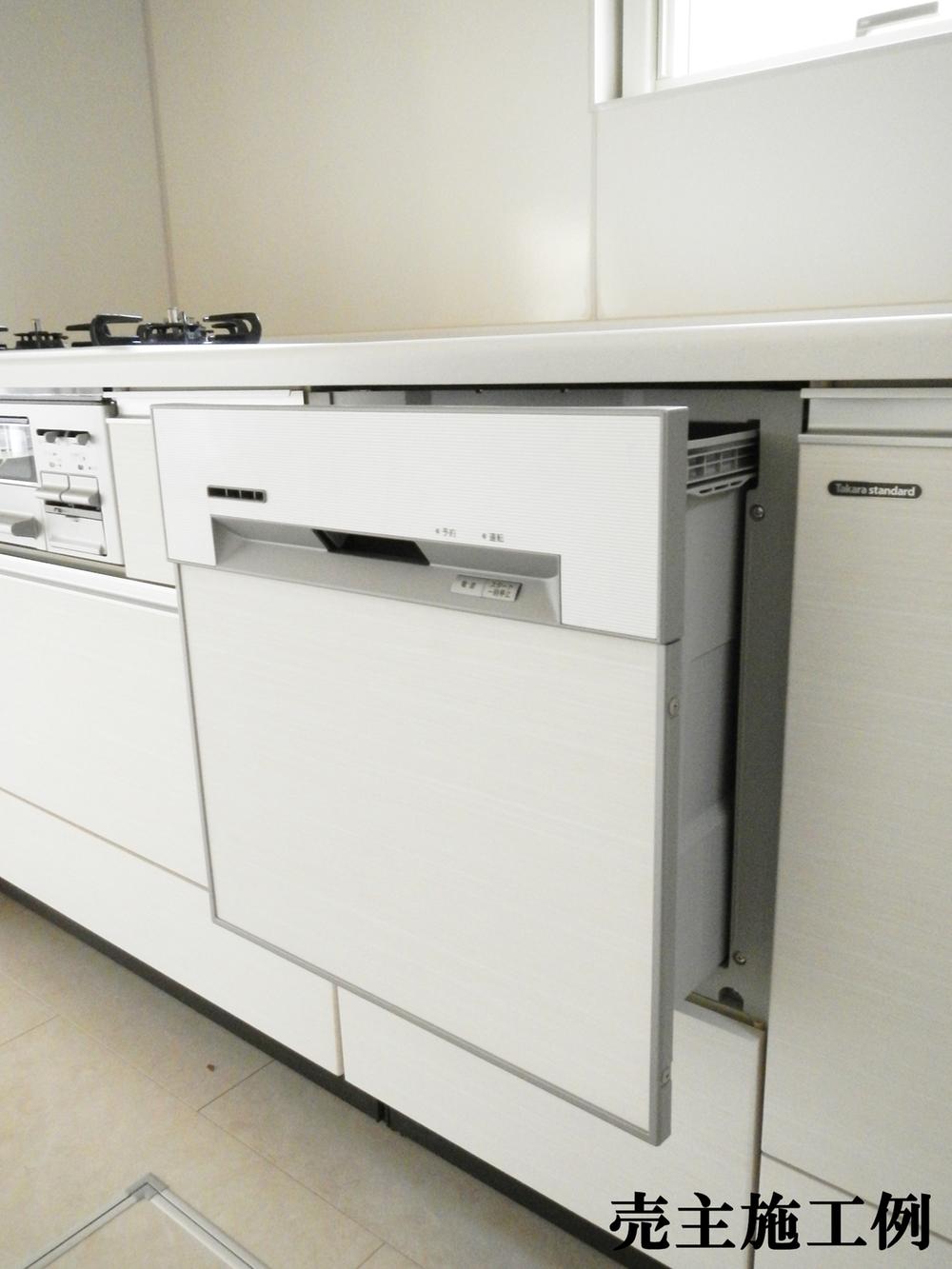 Same specifications photo (kitchen). Kitchen door of the all-slide type will also be retrieved easily heavy cookware