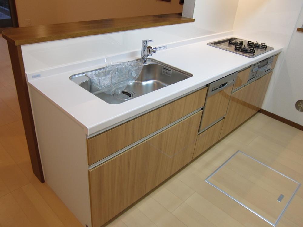 Kitchen. Local (March 2013) Shooting