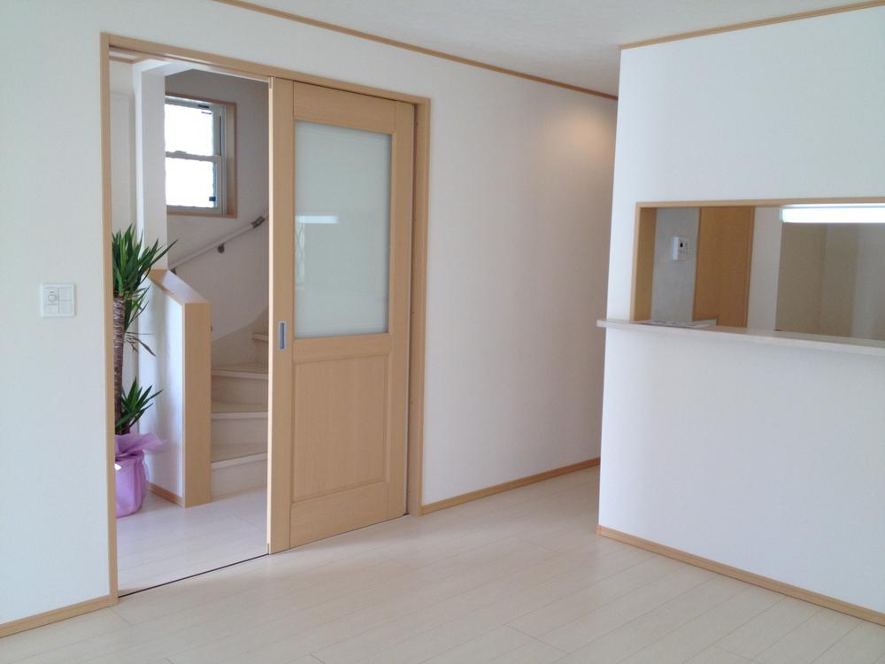 Same specifications photos (living)