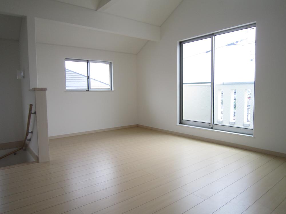 Non-living room. Sunbeam also bright room