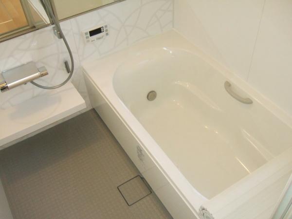 Bathroom. Indoor (12 May 2013) Shooting