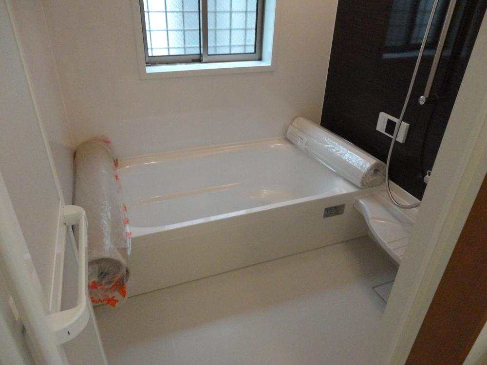 Other Equipment. Spacious bathroom heal tired