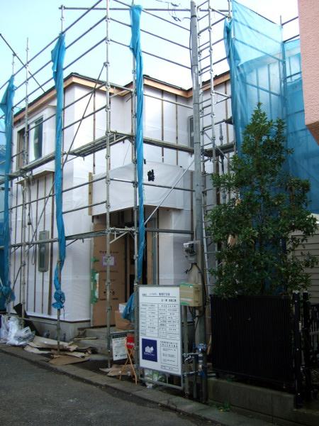 Local photos, including front road. Local (10 May 2013) Shooting