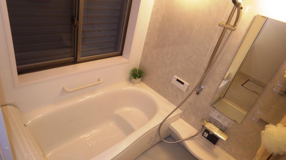 Bathroom. Indoor (11 May 2013) Shooting