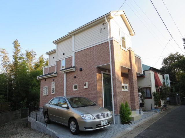 Local appearance photo. Local (11 May 2013) Shooting