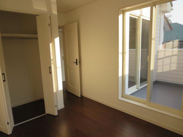 Non-living room. Indoor (11 May 2013) Shooting