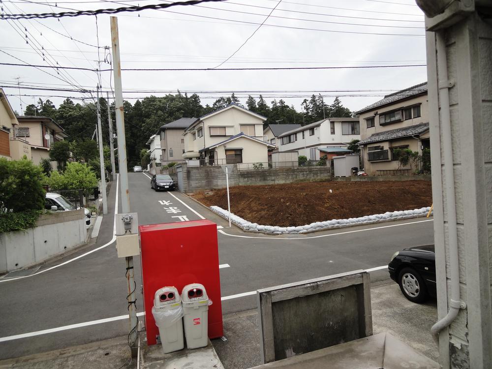 Local photos, including front road. Local (January 2013) Shooting