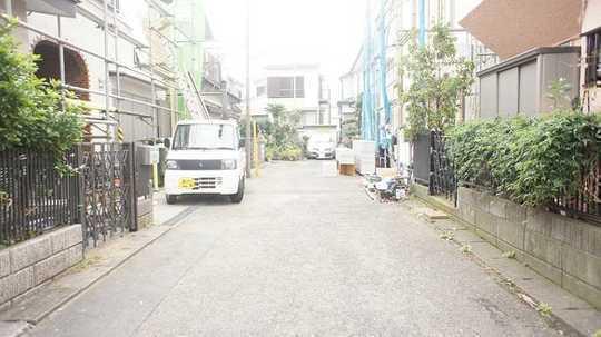 Local photos, including front road. Frontal road