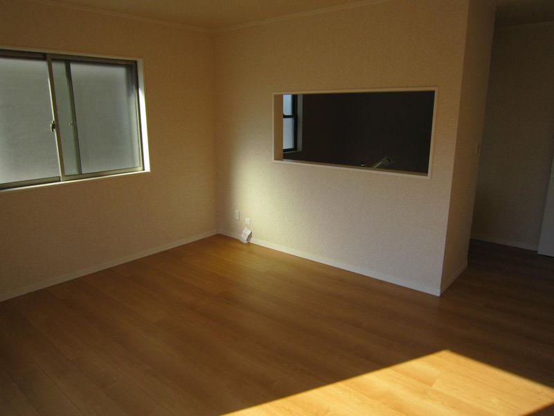 Same specifications photos (living). Example of construction