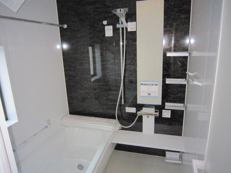 Same specifications photo (bathroom). Example of construction