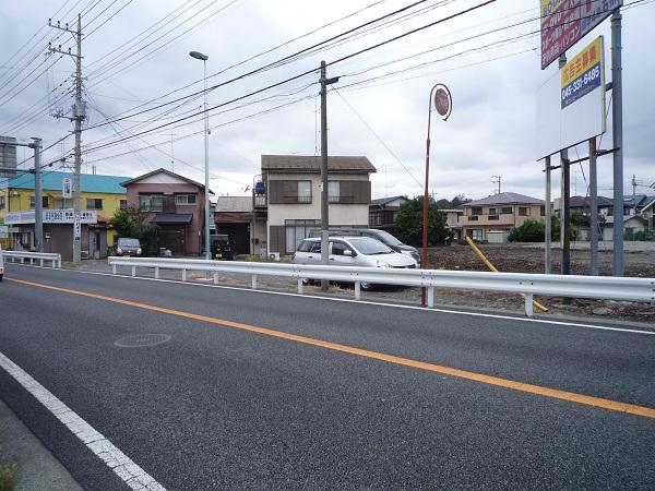 Local photos, including front road. Local (10 May 2013) Shooting