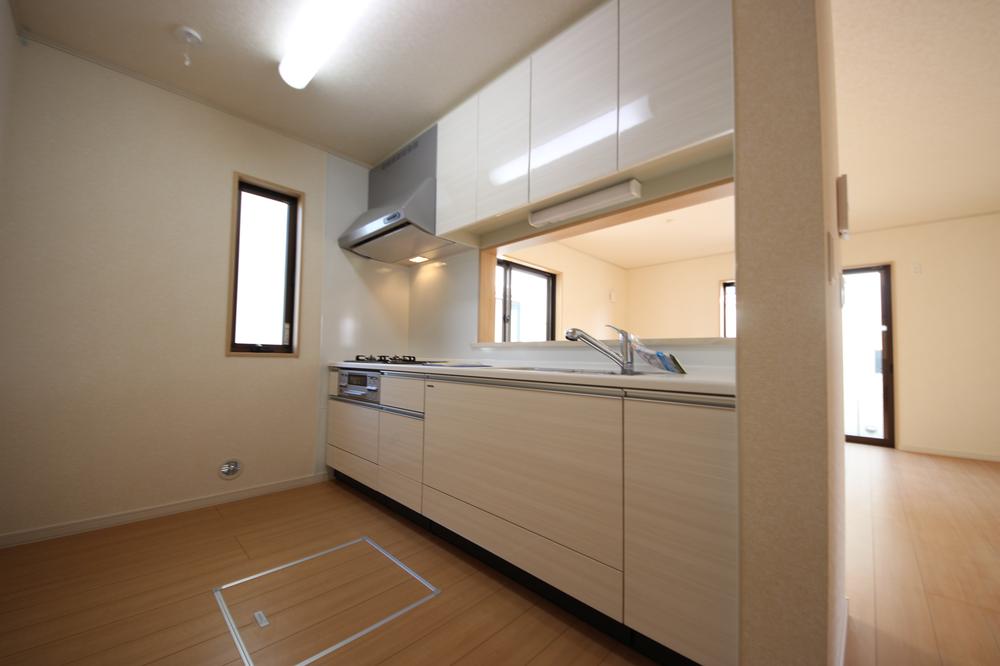 Same specifications photo (kitchen)