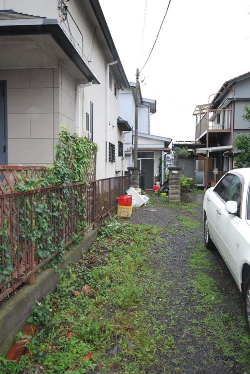 Local photos, including front road. Local (June 2013) Shooting