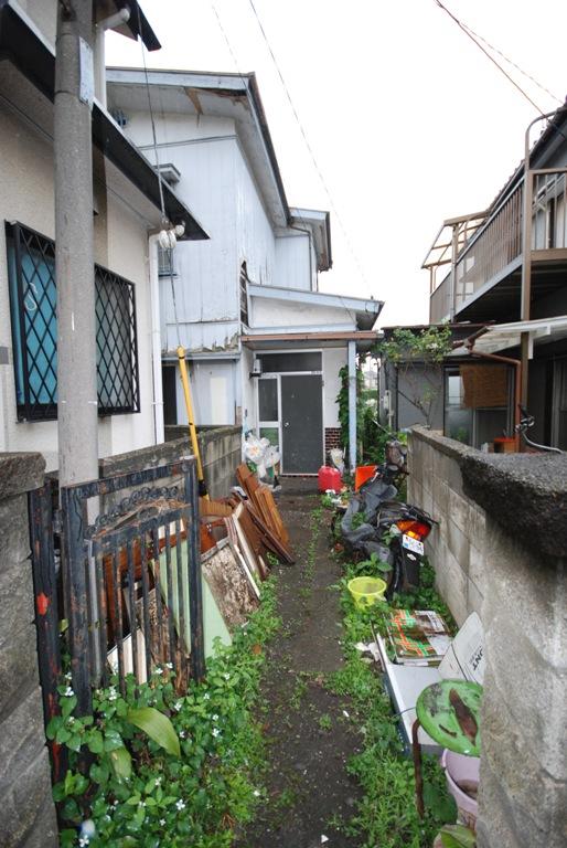 Local photos, including front road. Local (June 2013) Shooting