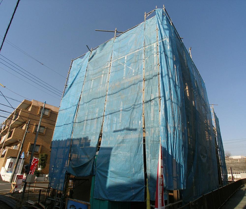 Local appearance photo. Local (12 May 2013) Shooting