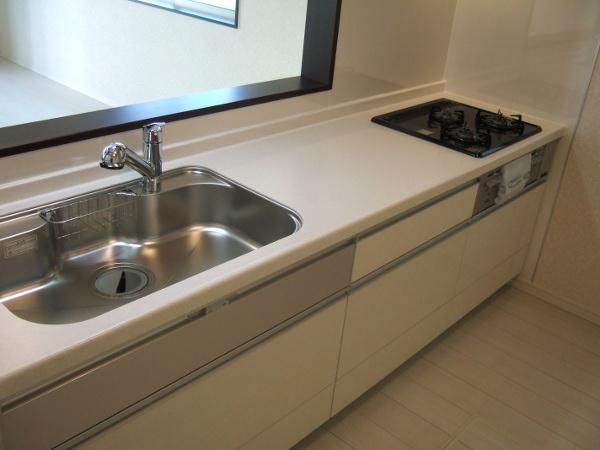 Kitchen. Indoor (11 May 2013) Shooting. 1 Building.