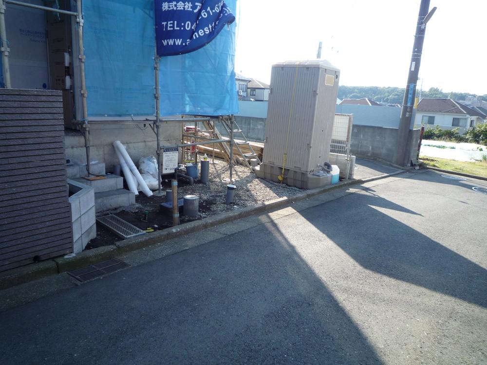 Other. Front road and appearance