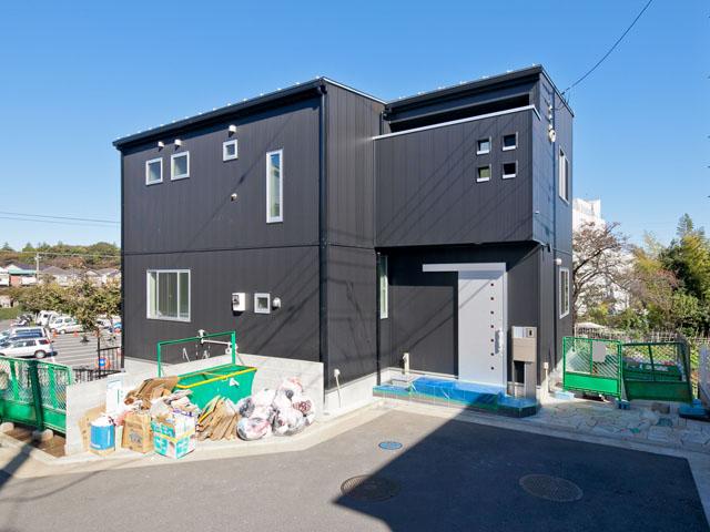 Local photos, including front road. Local (November 13, 2013) Shooting