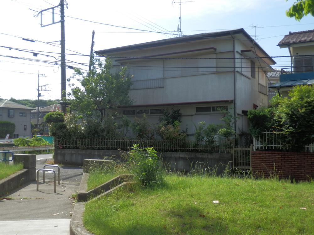 Local photos, including front road. Local (June 2013) Shooting