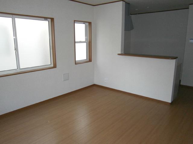 Same specifications photos (living)