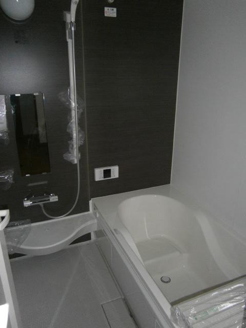 Same specifications photo (bathroom)