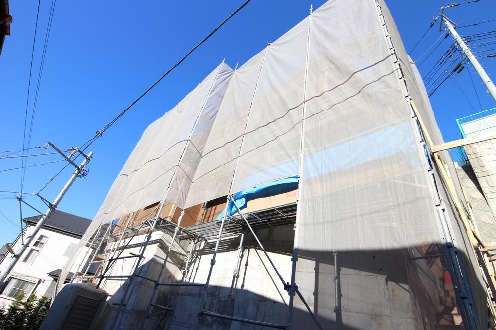 Local appearance photo. Local (12 May 2013) Shooting