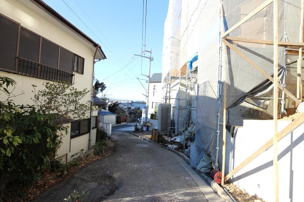 Local photos, including front road. Local (12 May 2013) Shooting