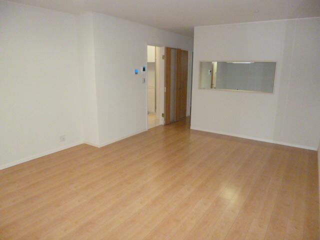 Living. Indoor (10 May 2013) Shooting