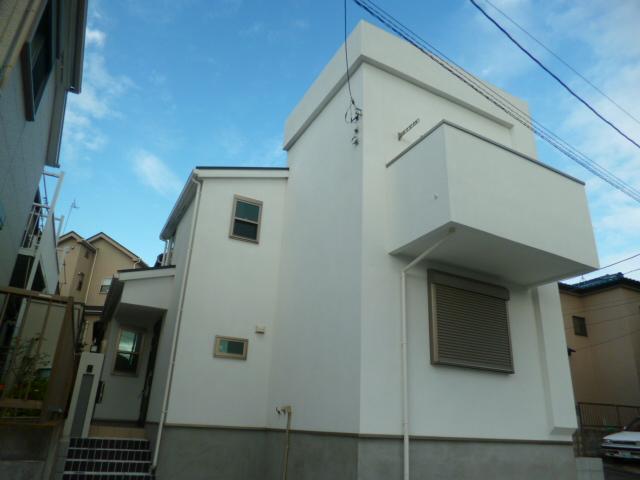 Local appearance photo. Local (10 May 2013) Shooting