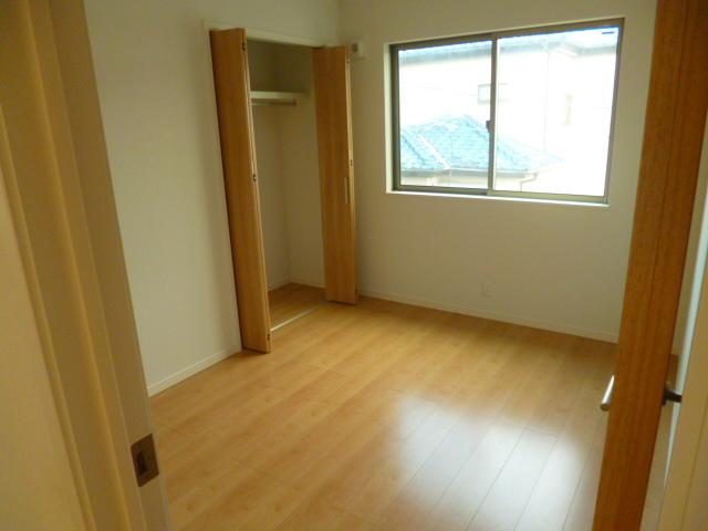 Non-living room. Indoor (10 May 2013) Shooting