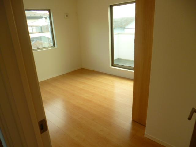 Non-living room. Indoor (10 May 2013) Shooting