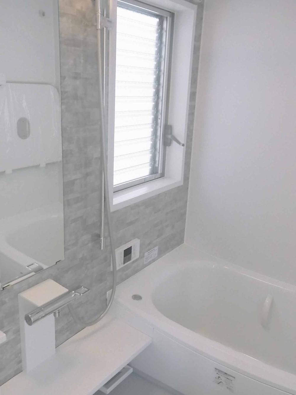 Bathroom. Indoor (09 May 2013) Shooting