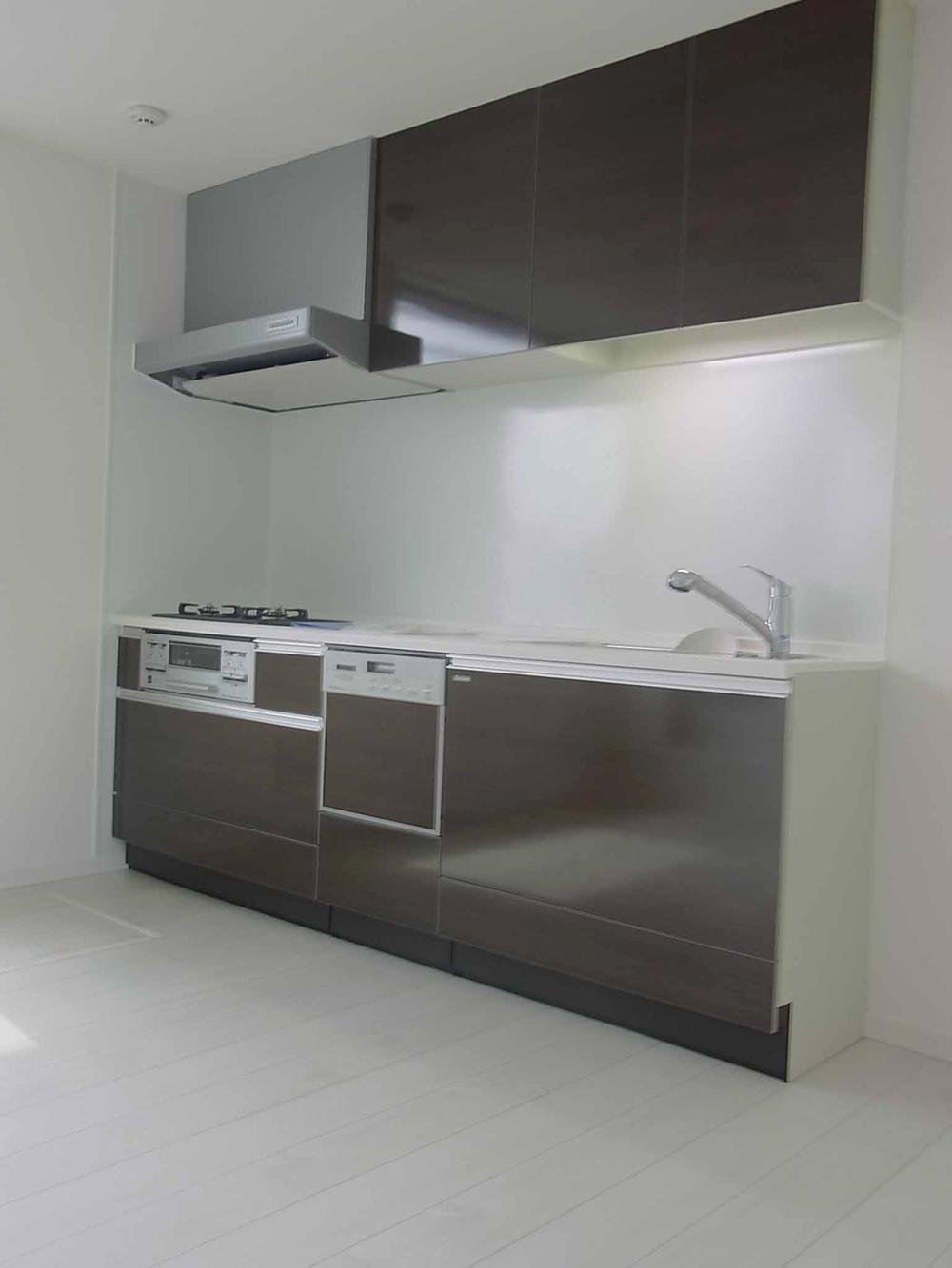 Kitchen. Indoor (09 May 2013) Shooting