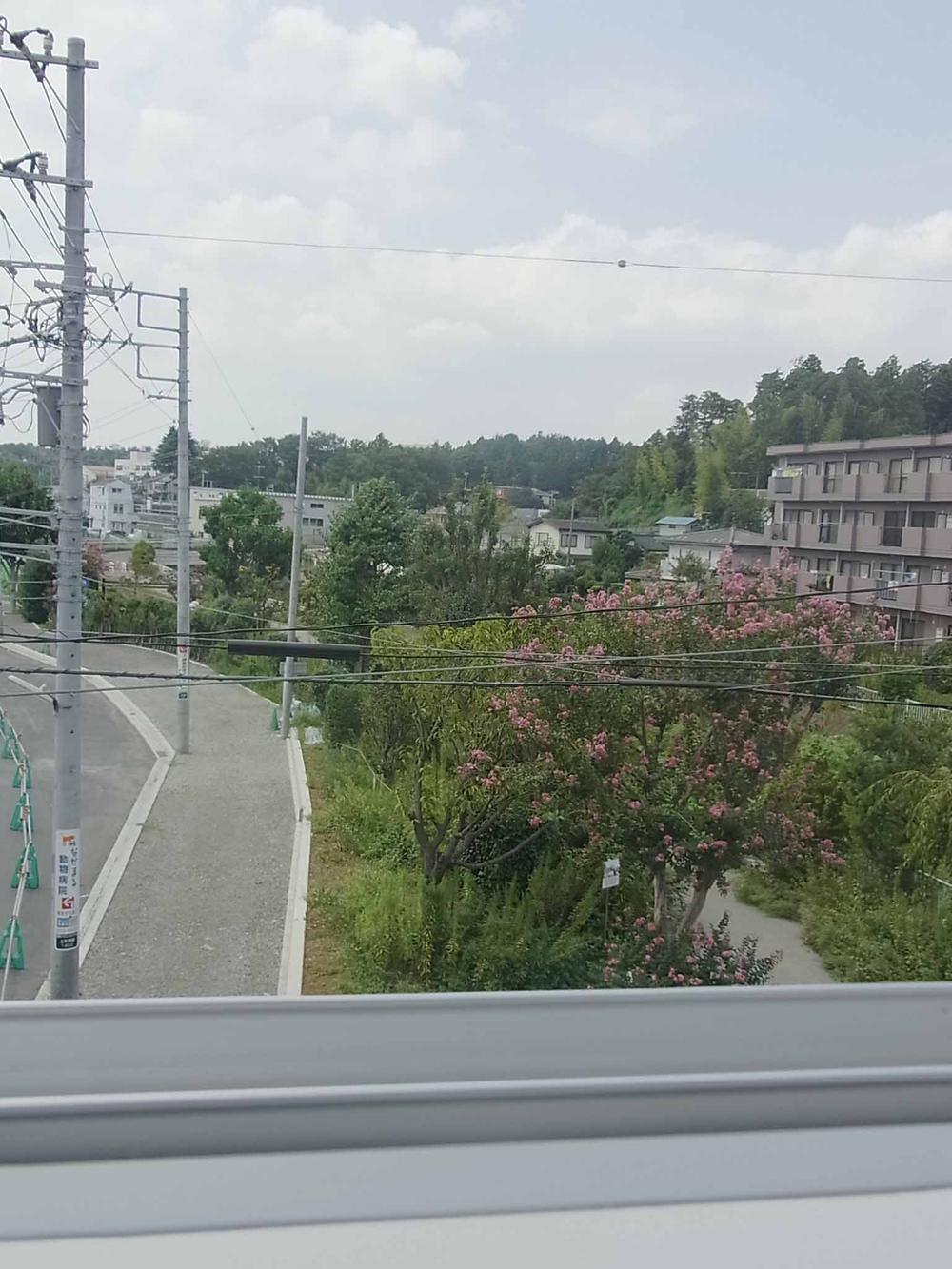 View photos from the dwelling unit. View from local (09 May 2013) Shooting