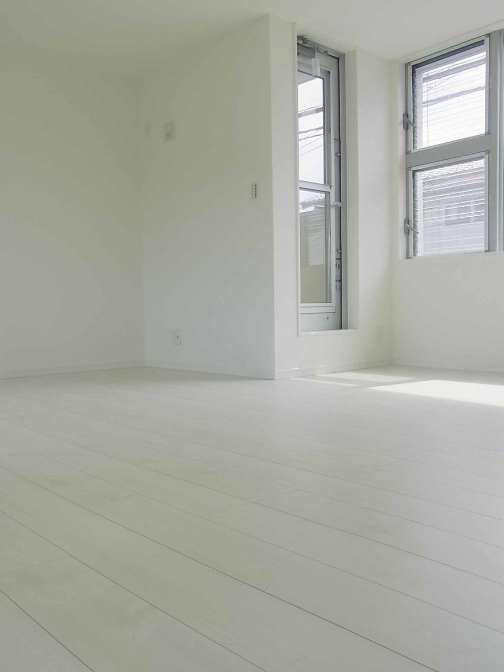 Living. Indoor (09 May 2013) Shooting