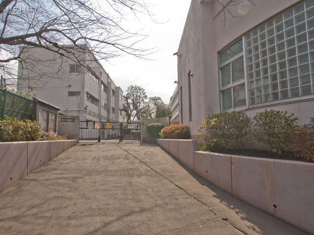 Primary school. To Yokohama Municipal Gumizawa Elementary School 230m Yokohama Municipal Gumizawa Elementary School Distance 230m