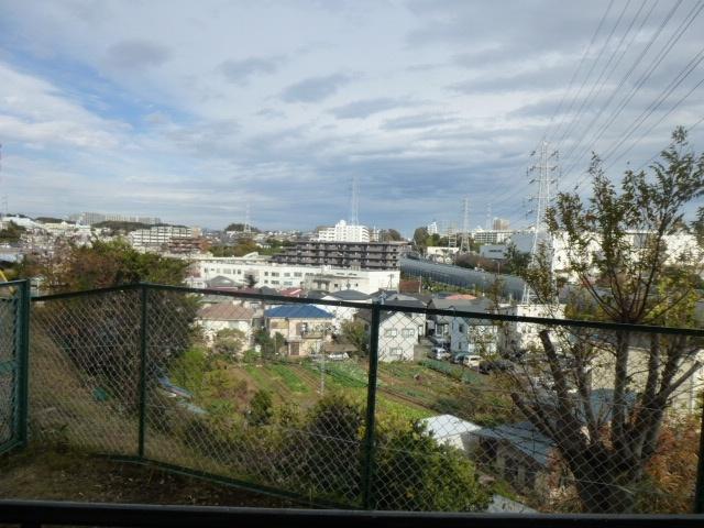 View photos from the dwelling unit. Dedicated the garden there is good view spacious of 32 sq m.