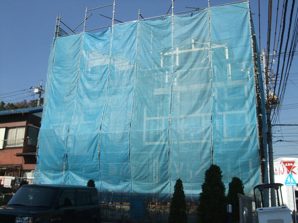 Local appearance photo. Local (12 May 2013) Shooting