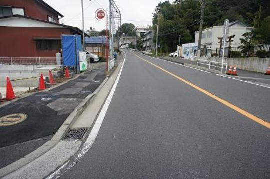 Local photos, including front road. Frontal road