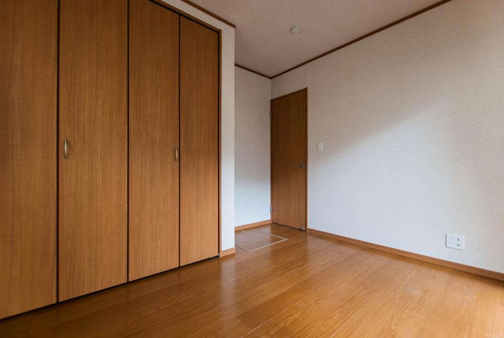 Non-living room. Housed plenty of room