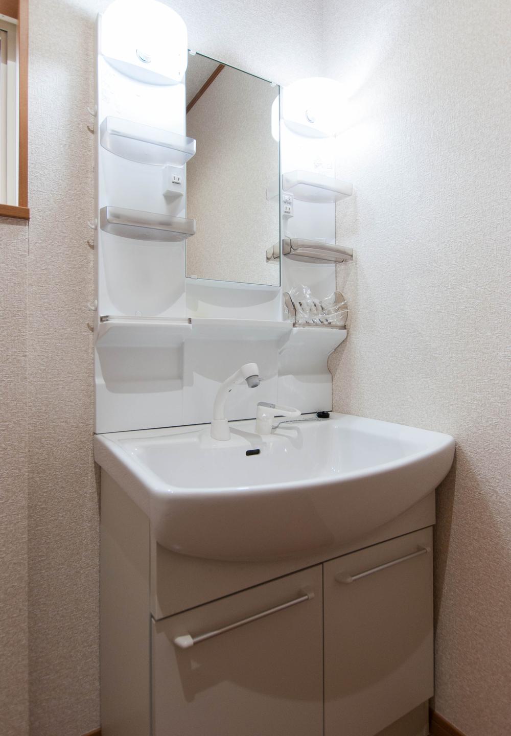 Wash basin, toilet. Cleanliness full wash room