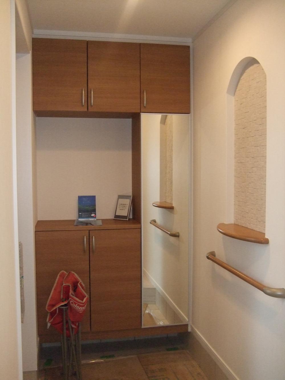 Entrance. Indoor (10 May 2013) Shooting