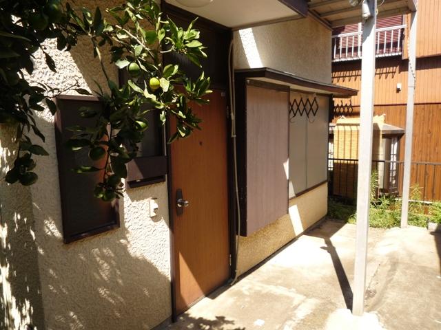 Local land photo. Local (08 May 2012) shooting Yang per good.