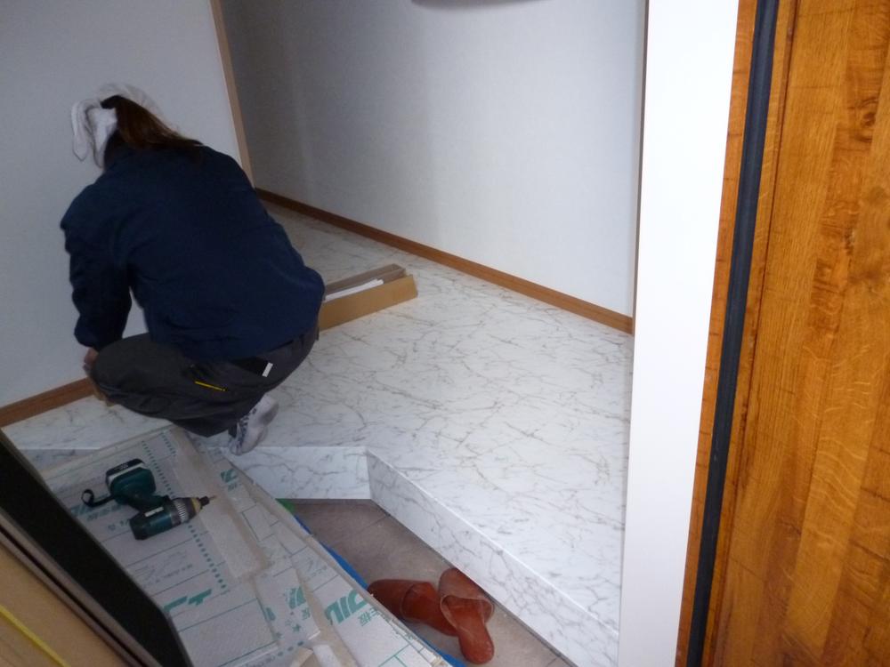 Entrance. Local (12 May 2013) Shooting