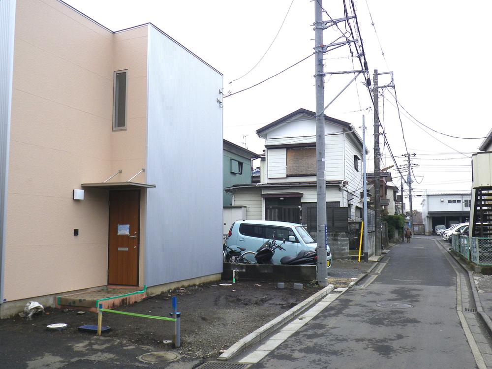 Local photos, including front road. Indoor (February 2013) Shooting